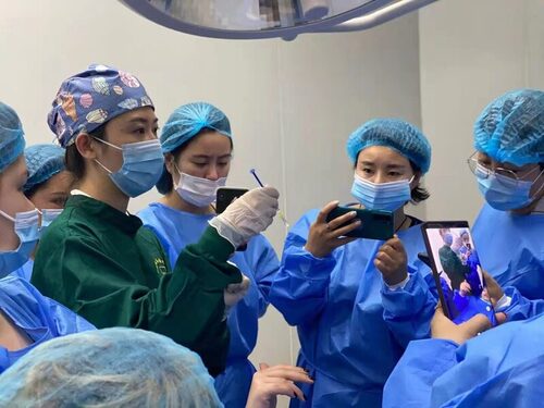 武汉美莱张兰院长受邀出席国际医美盛会解锁分层注射前沿新技术(图1)